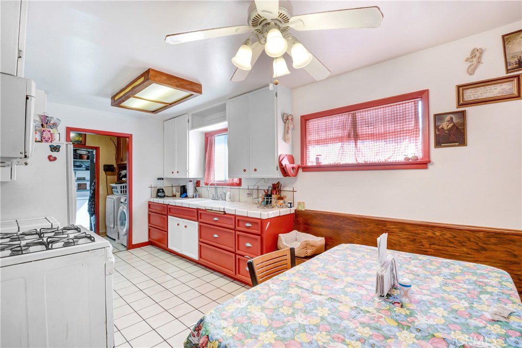 456 E Wilson Street Property Photo 6