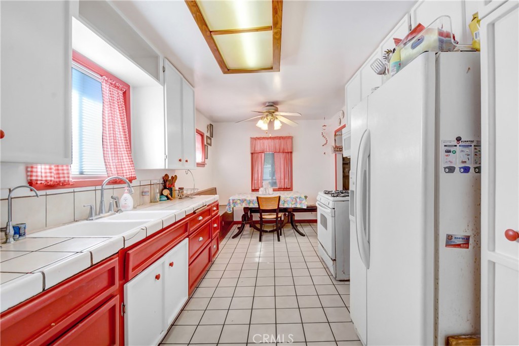 456 E Wilson Street Property Photo 8