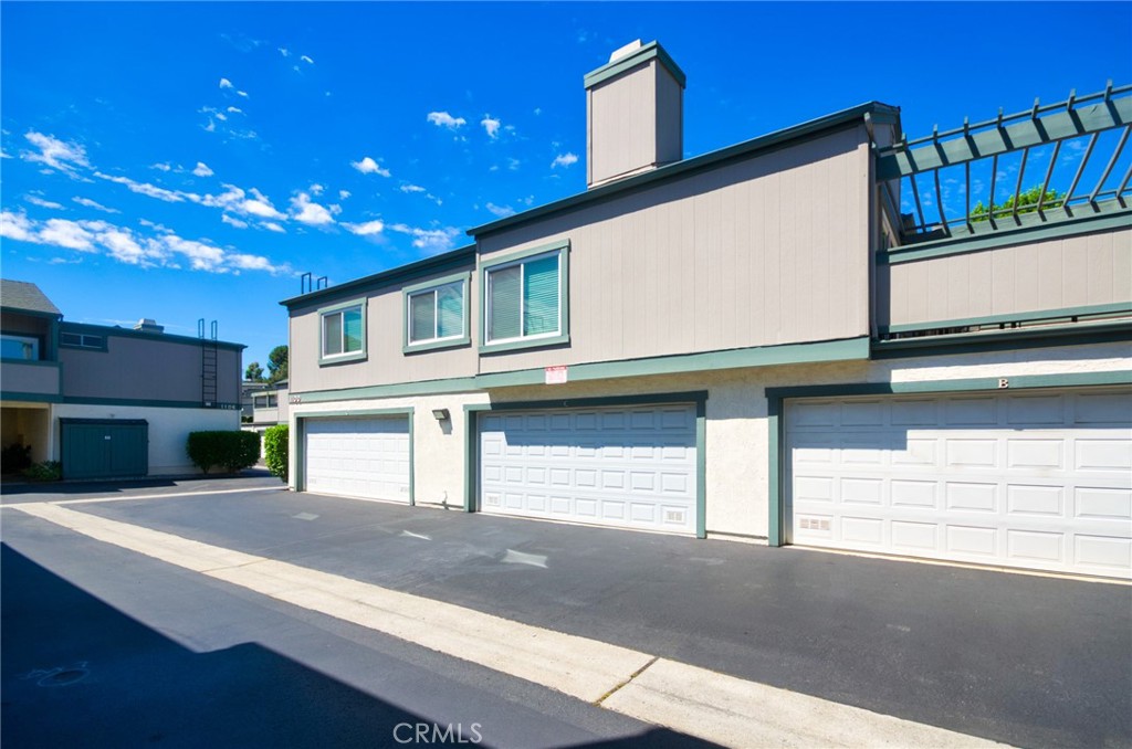 1100 Cleghorn Drive C Property Photo 1