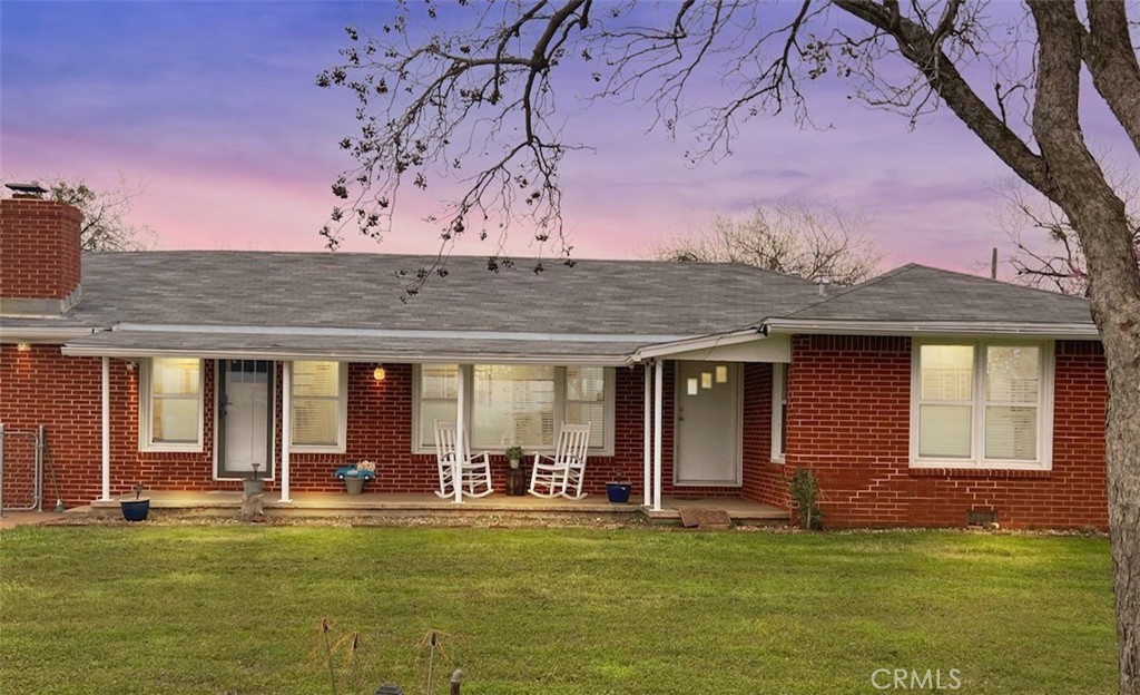 8617 Fm 810 Property Photo 1