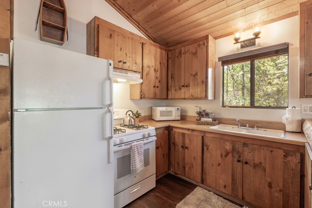 790 Pine Lane Property Photo 13