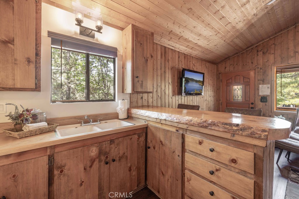 790 Pine Lane Property Photo 14