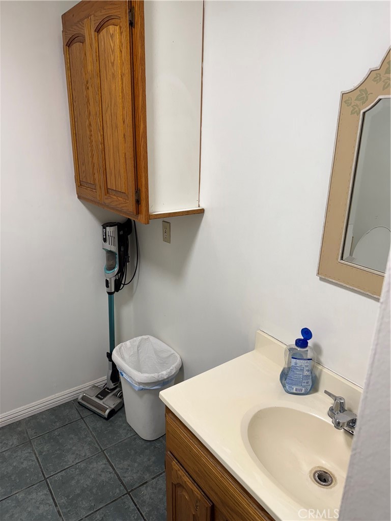 17210 Jersey Avenue Property Photo 24