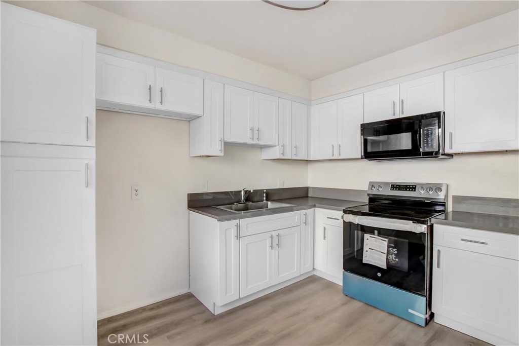 30 N Ash Street Property Photo 6
