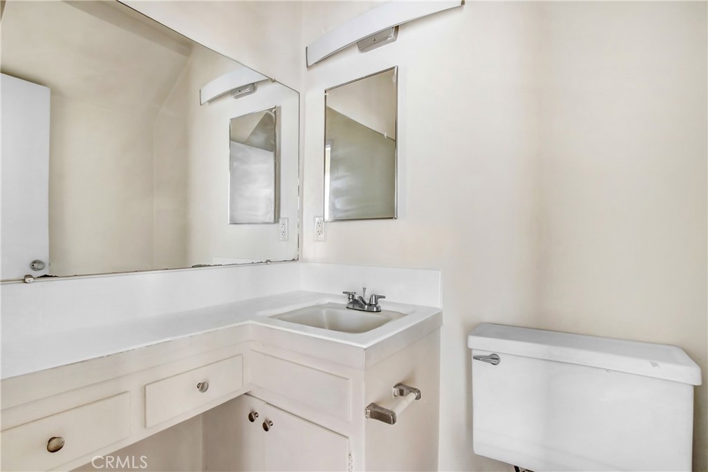 30 N Ash Street Property Photo 7