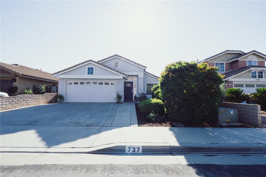 737 Juniper Street Property Photo 1