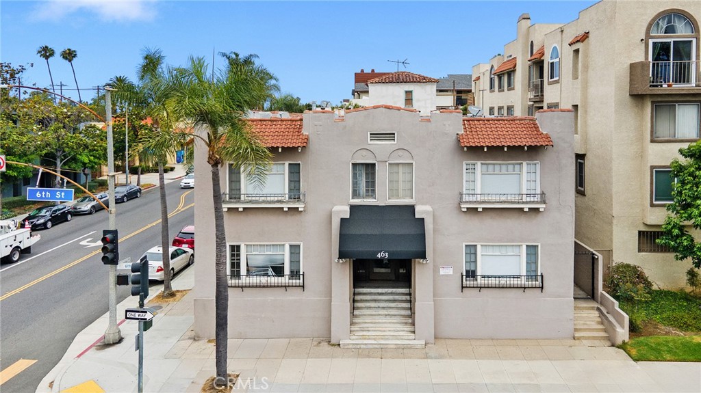 463 W 6th Street Property Photo 1