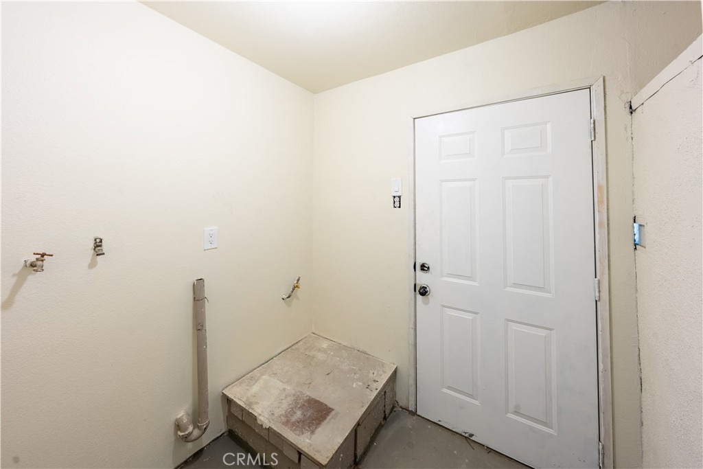 2123 La Verne Avenue Property Photo 14