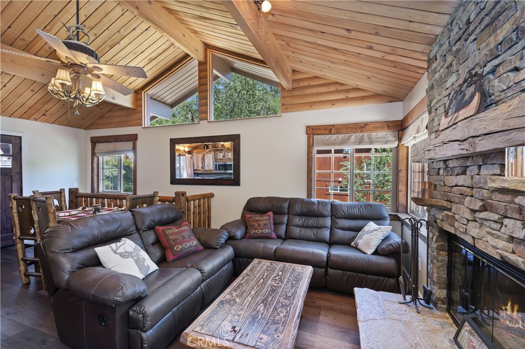 1212 S Minton Avenue Property Photo 1