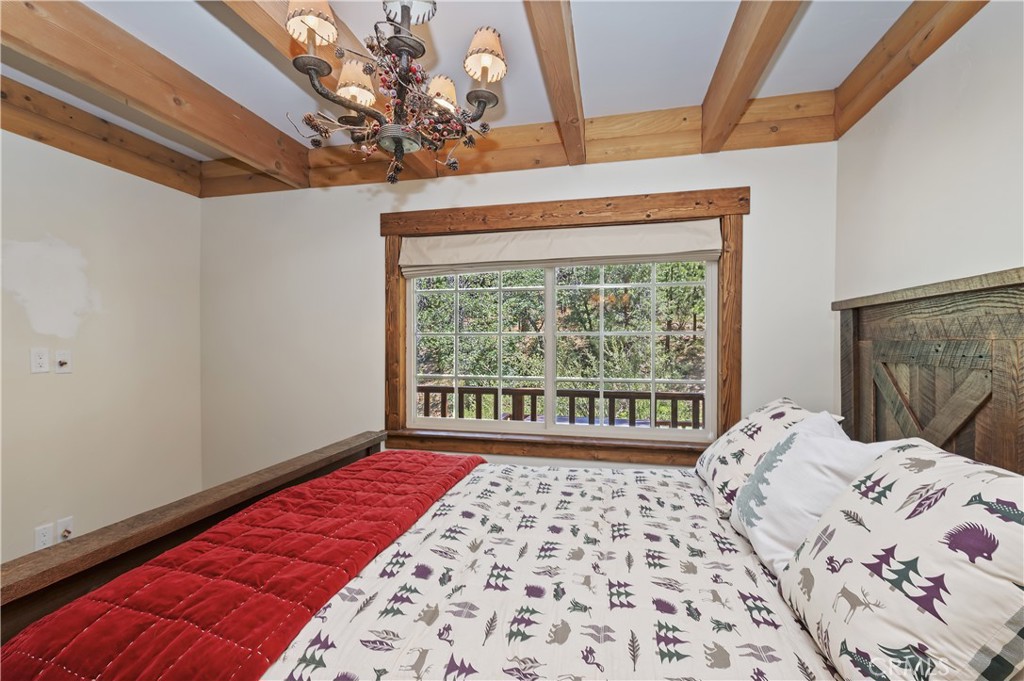 1212 S Minton Avenue Property Photo 19