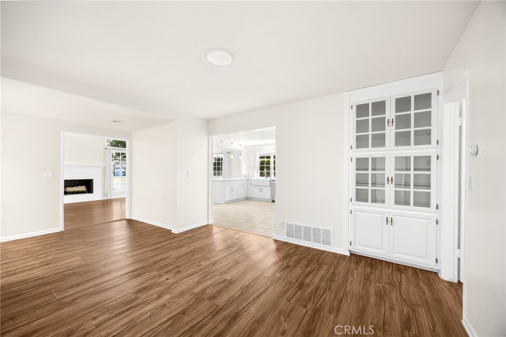208 Somerset Drive Property Photo 4