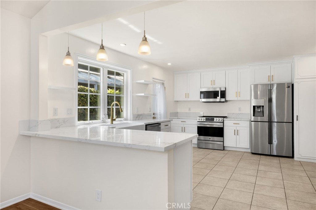 208 Somerset Drive Property Photo 9