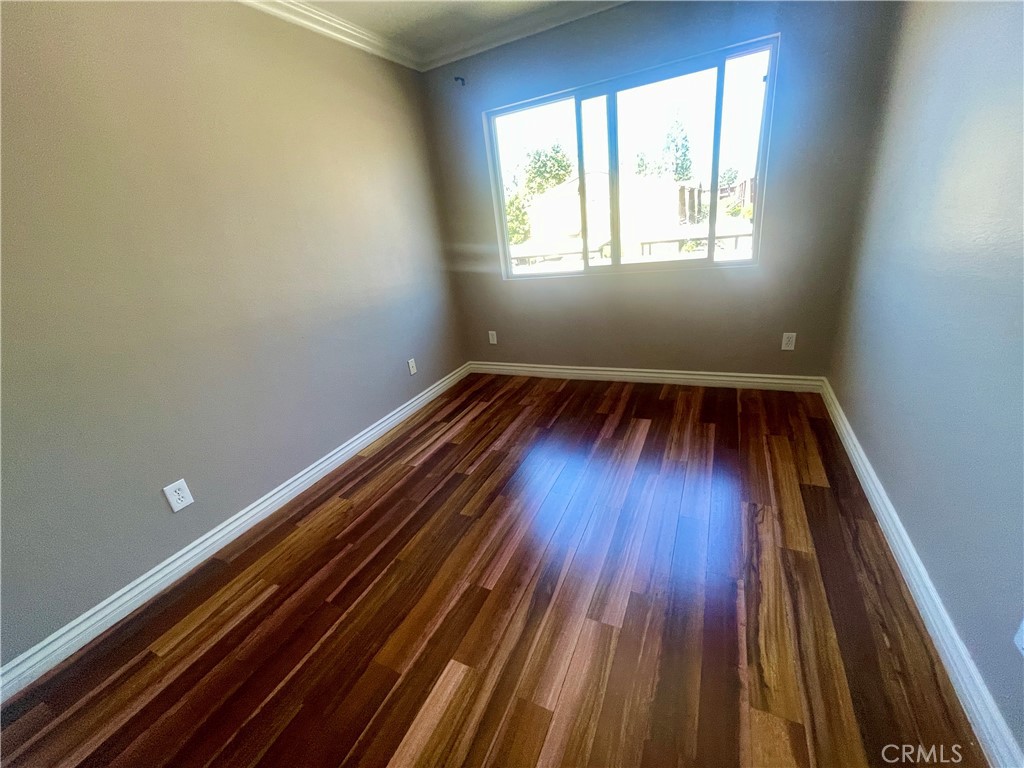 214 N Spruce Avenue Property Photo 6