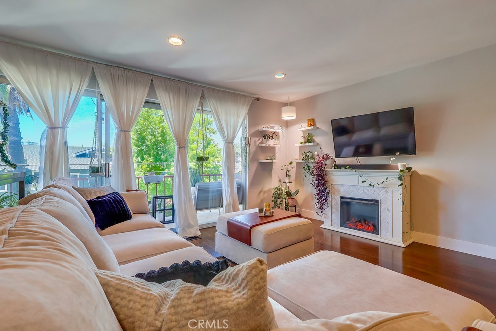 3609 E 2nd Street 303