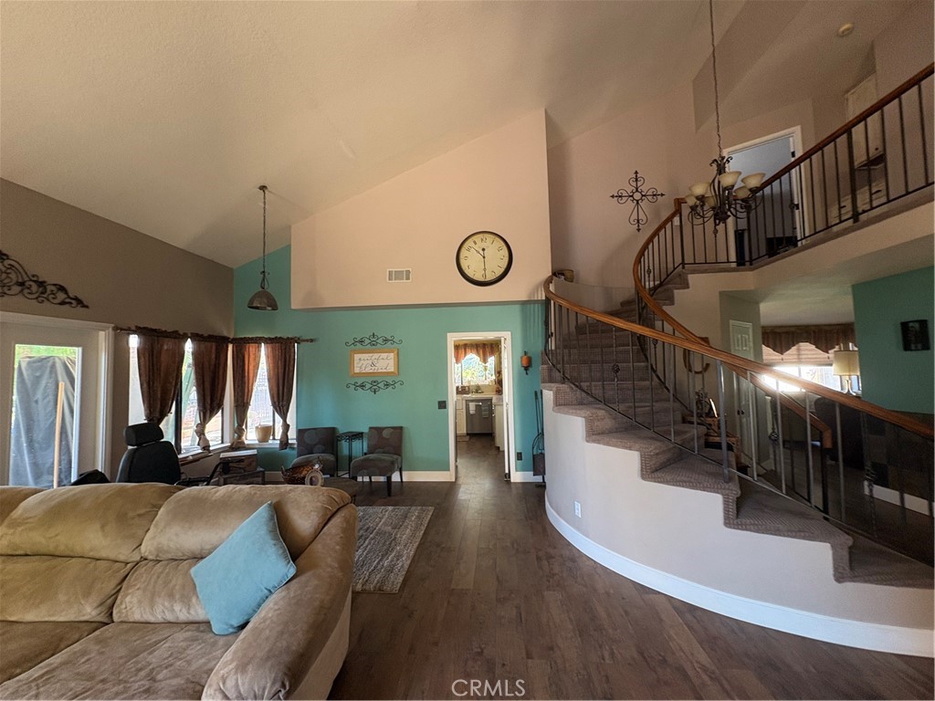 17905 Luna Court Property Photo 7