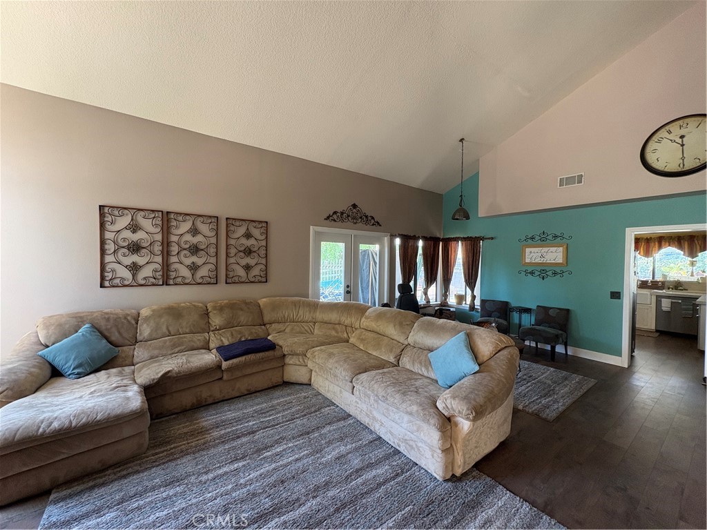 17905 Luna Court Property Photo 9