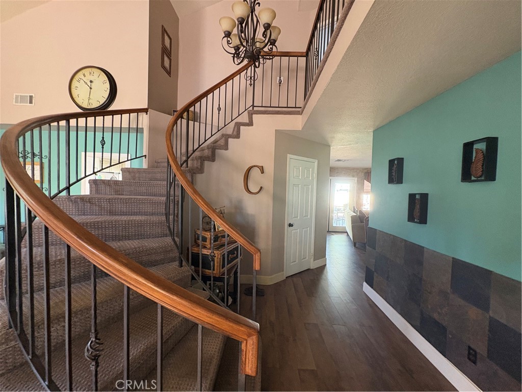 17905 Luna Court Property Photo 10