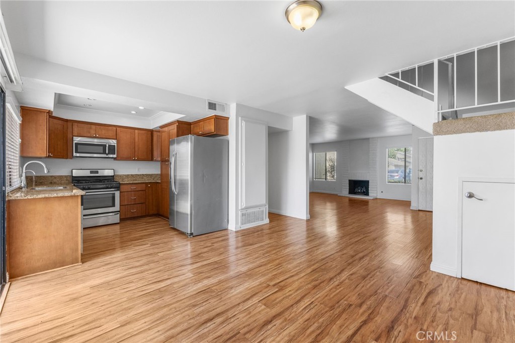 5 Locust Property Photo 19