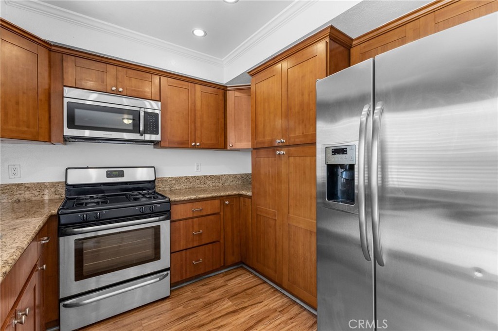 5 Locust Property Photo 24