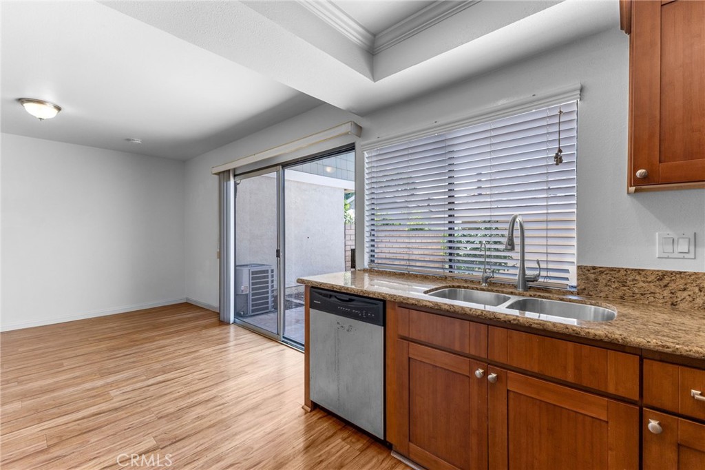 5 Locust Property Photo 25