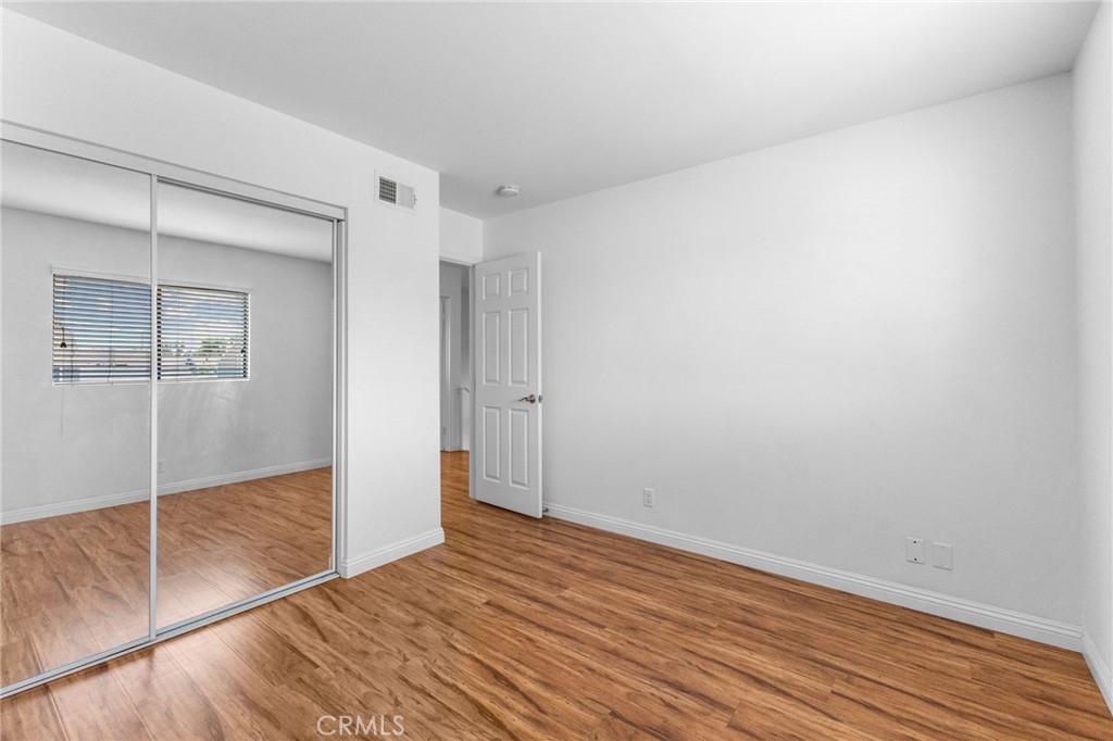 5 Locust Property Photo 31