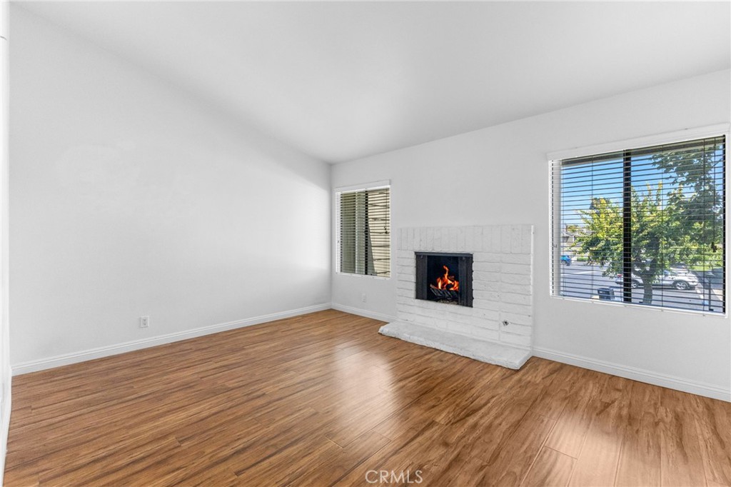 5 Locust Property Photo 33