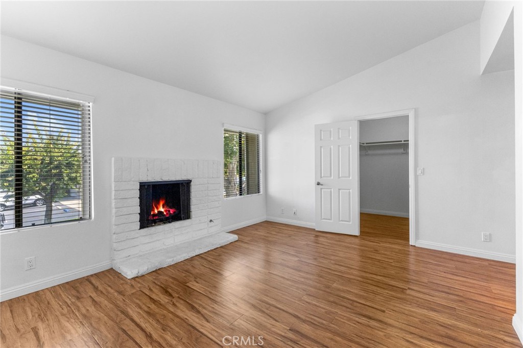 5 Locust Property Photo 34