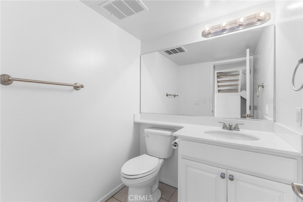 5 Locust Property Photo 37