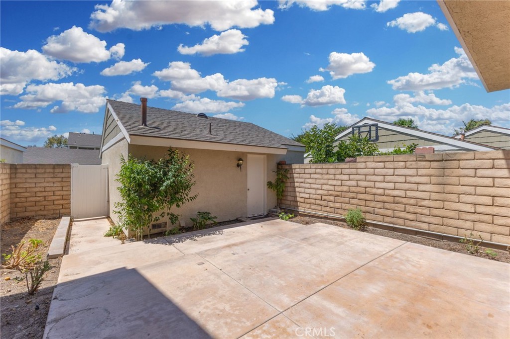 5 Locust Property Photo 42