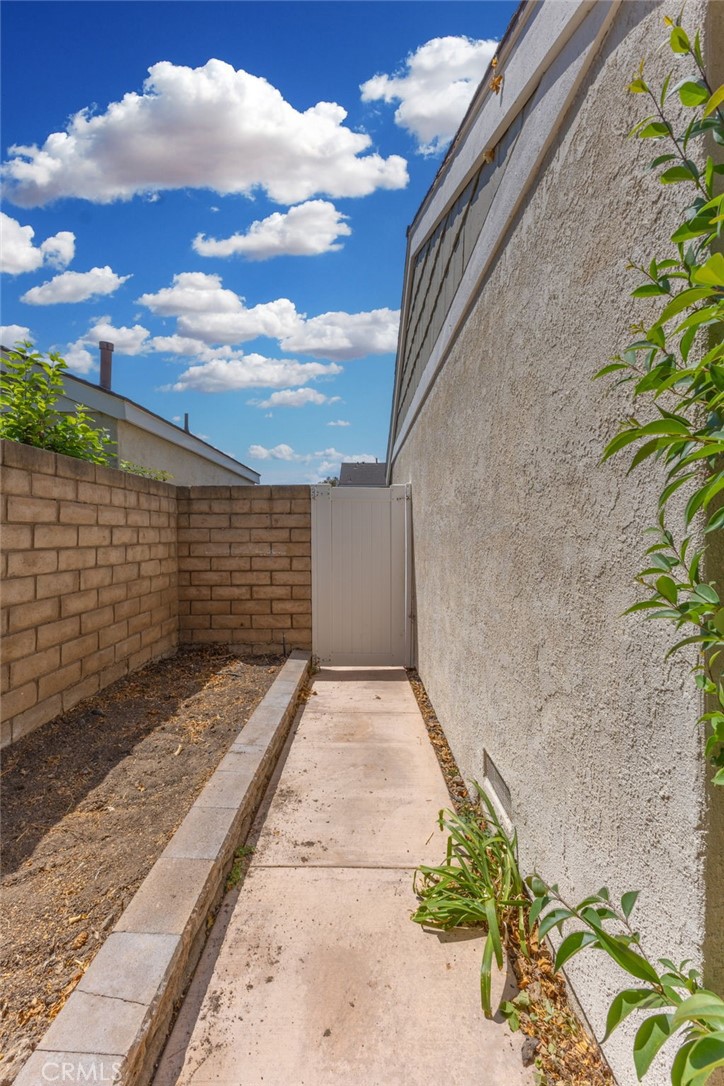 5 Locust Property Photo 46