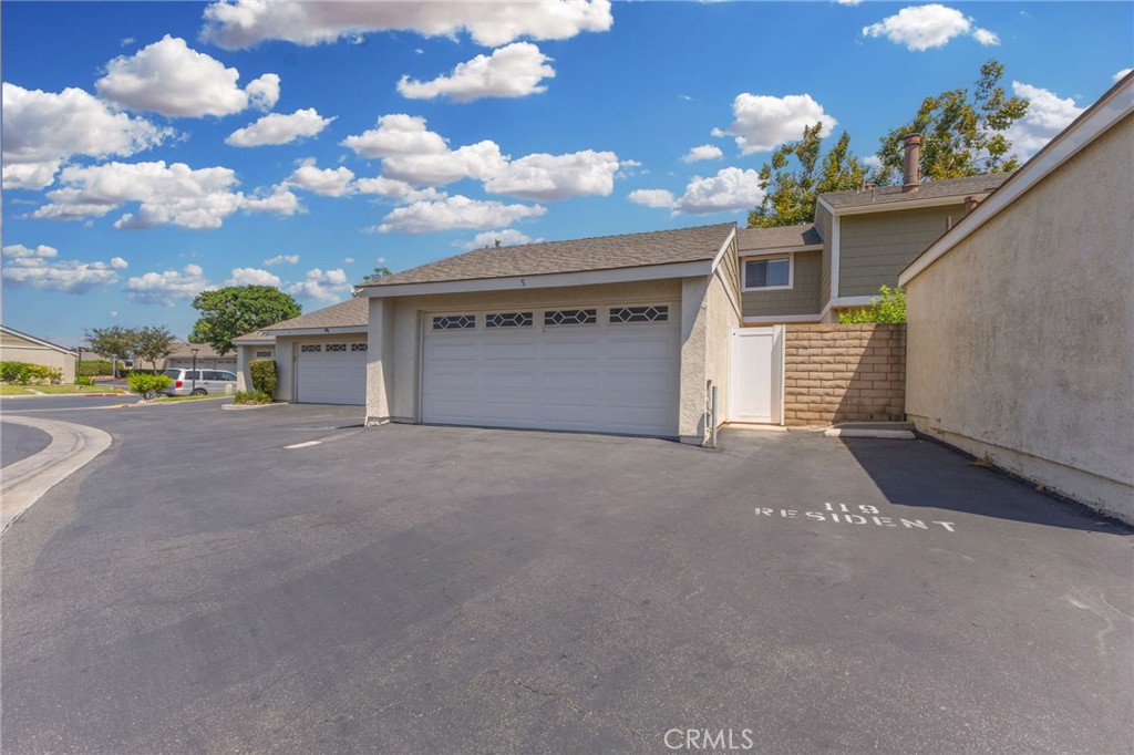 5 Locust Property Photo 49