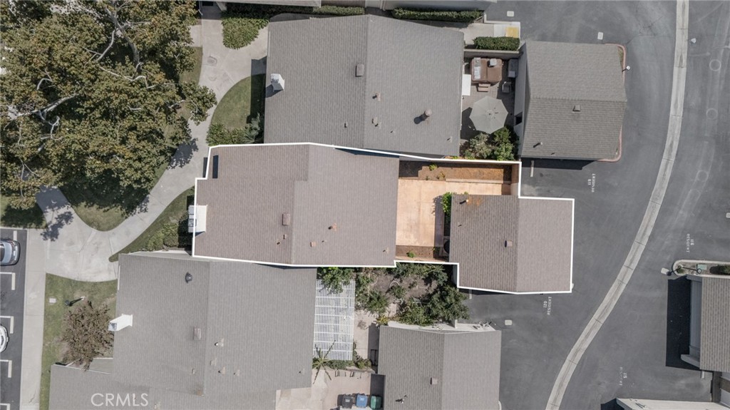 5 Locust Property Photo 55