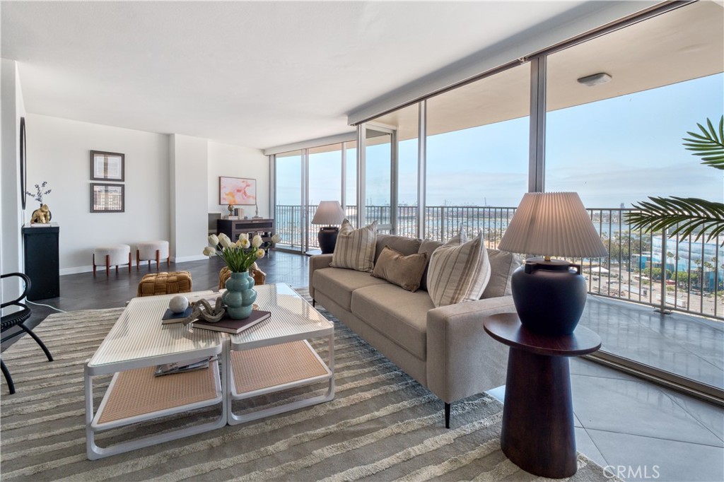 700 E Ocean Boulevard 2508 Property Photo 3