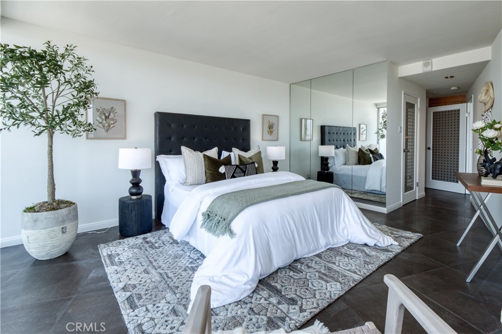 700 E Ocean Boulevard 2508 Property Photo 13