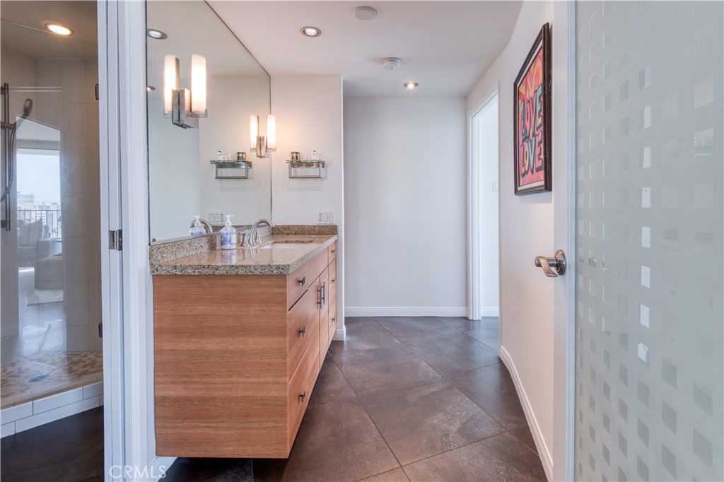 700 E Ocean Boulevard 2508 Property Photo 19