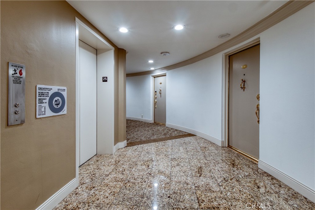 700 E Ocean Boulevard 2508 Property Photo 21