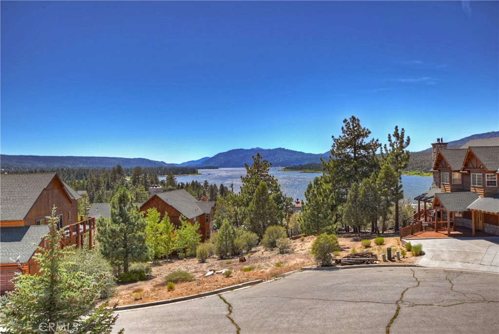 463 Windsong Place Property Photo 1