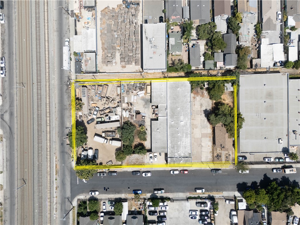 1727 E 42nd Street Property Photo 2