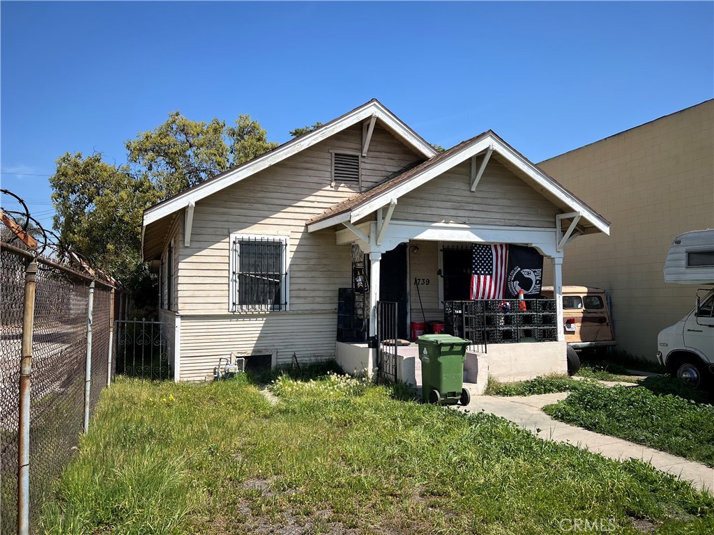 1727 E 42nd Street Property Photo 5