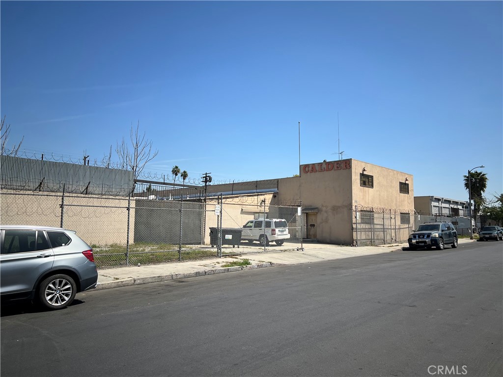 1727 E 42nd Street Property Photo 7
