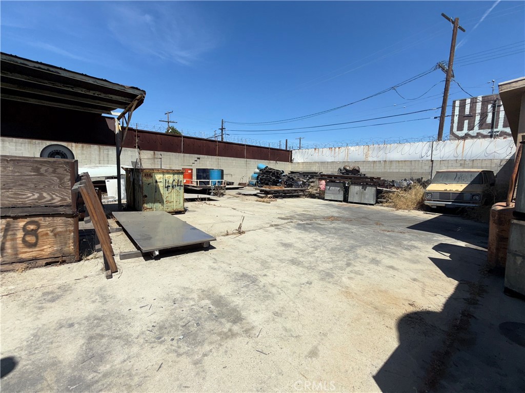1727 E 42nd Street Property Photo 12