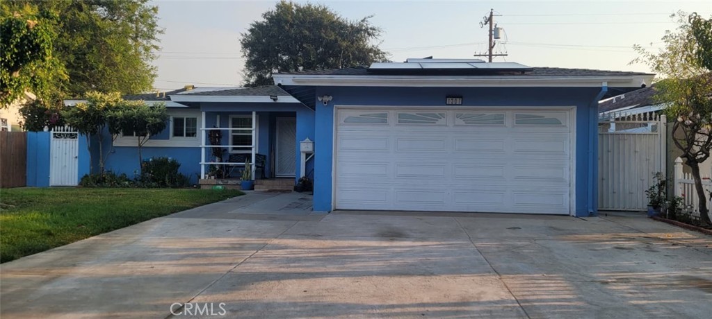 1307 E Merona Place Property Photo 4