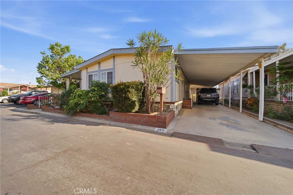 1919 W Coronet Avenue 149 Property Photo 16
