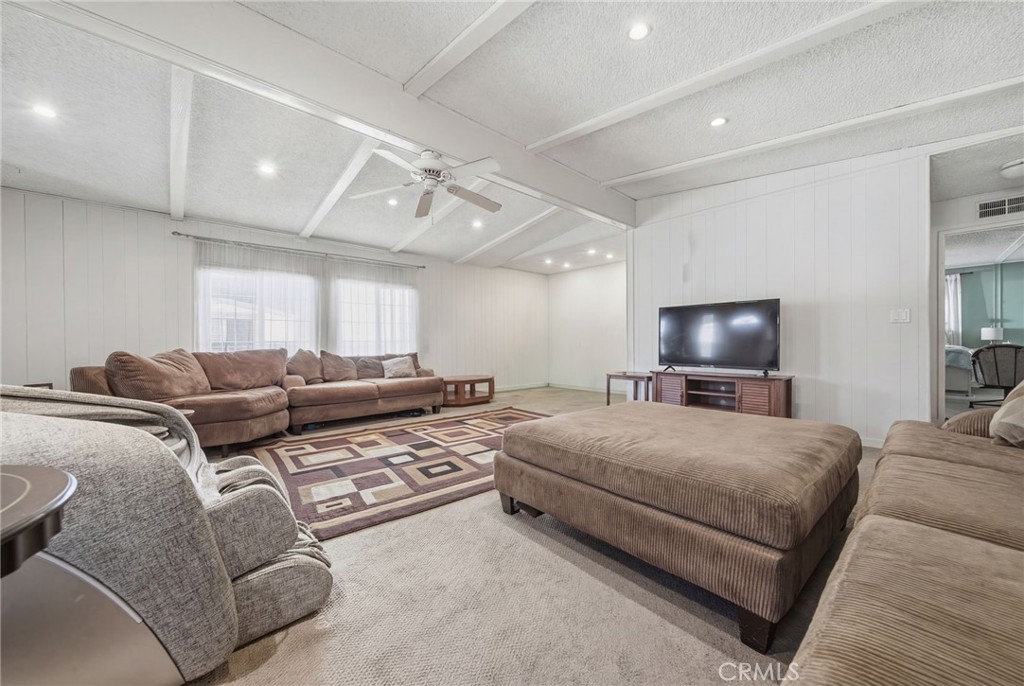 1919 W Coronet Avenue 149 Property Photo 20