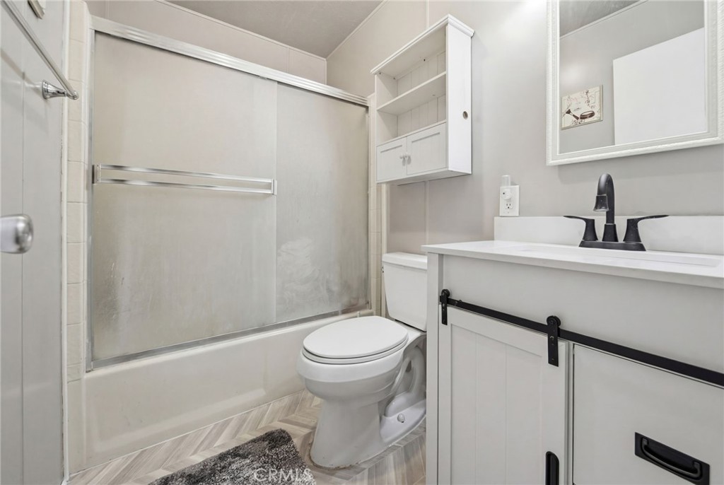 1919 W Coronet Avenue 149 Property Photo 23
