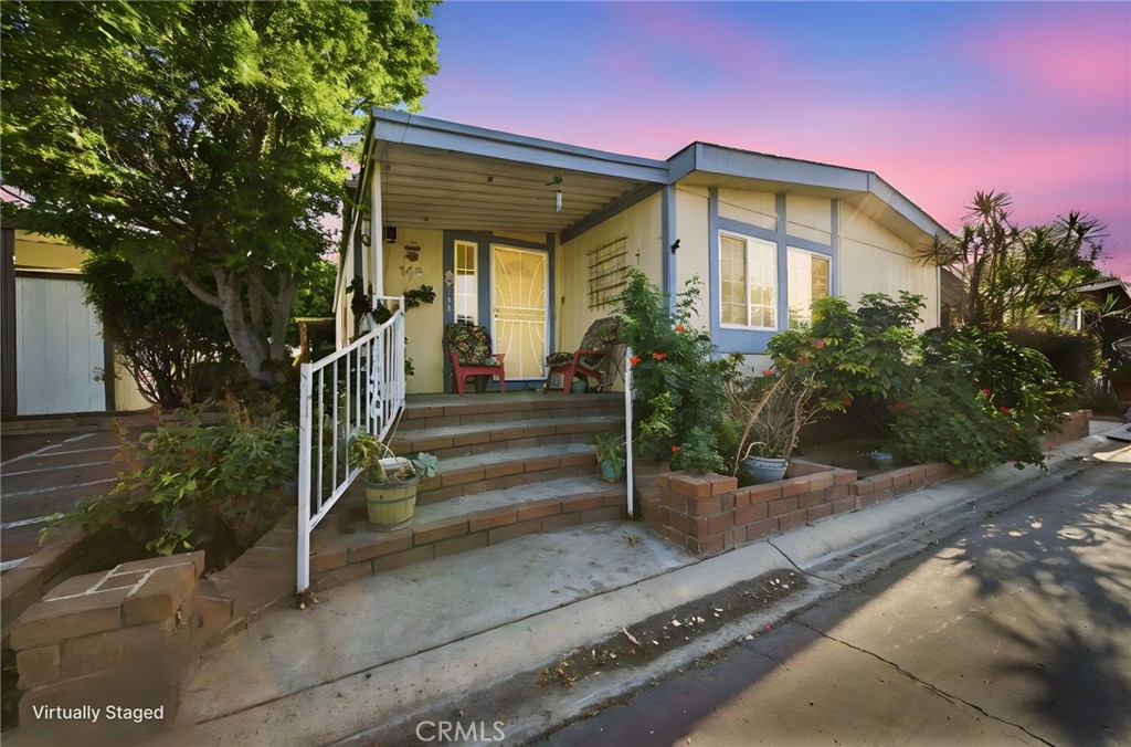 1919 W Coronet Avenue 149 Property Photo 25