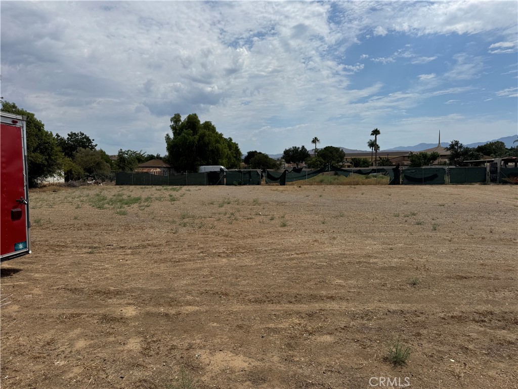 5995 La Sierra Avenue Property Photo 1