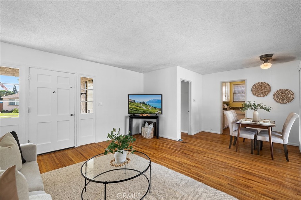 9619 Wampler Street Property Photo 8