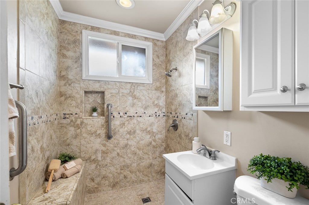 9619 Wampler Street Property Photo 23