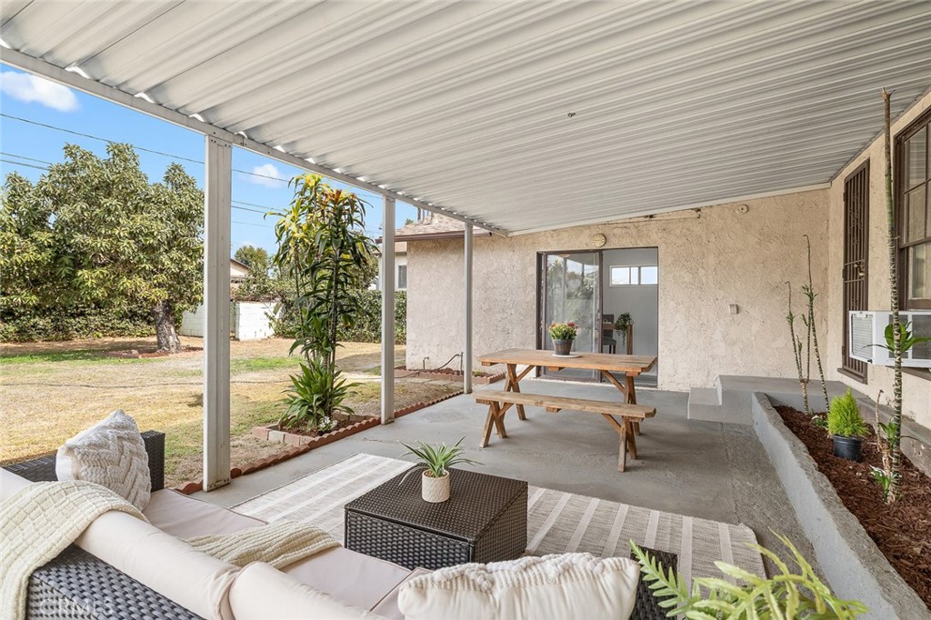 9619 Wampler Street Property Photo 30